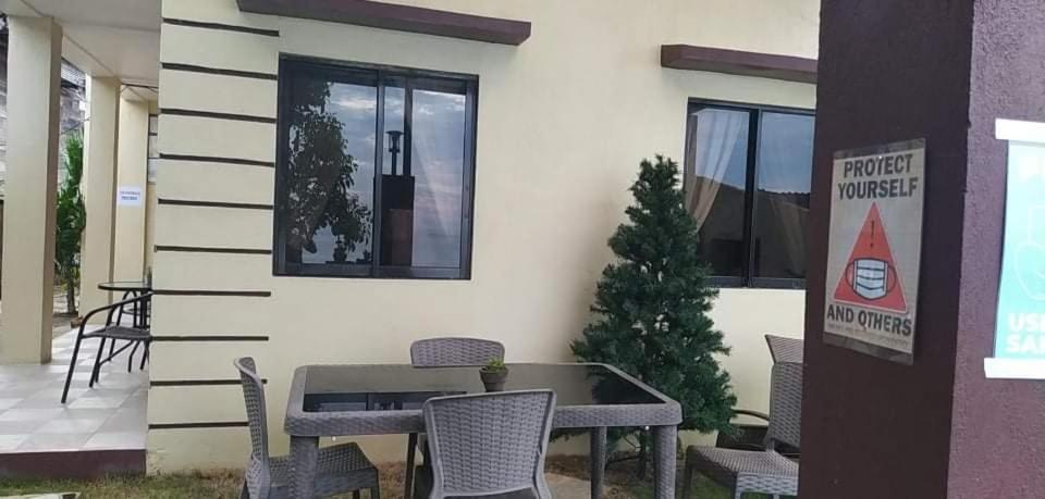Melronz Inn Oslob Dış mekan fotoğraf